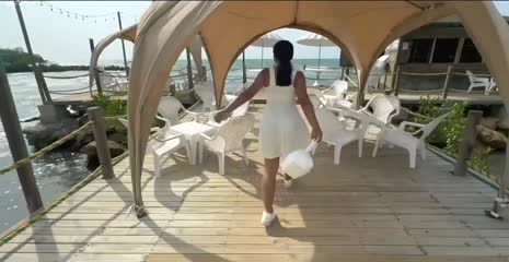 Curvy latina girl i've met in a small cafe asks me for a quick sex and i can't resist my cravings