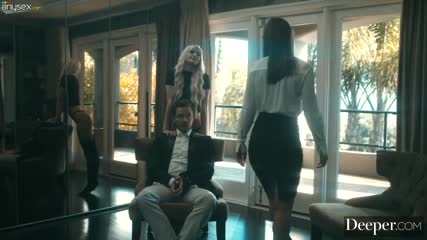 Skinny bitch and MILF moan hard during nice orgy